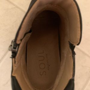 SOUL Black booties -size 9